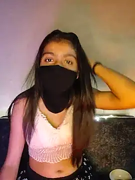 Prihu143 Adlı Modelin Canlı XXX Sohbeti