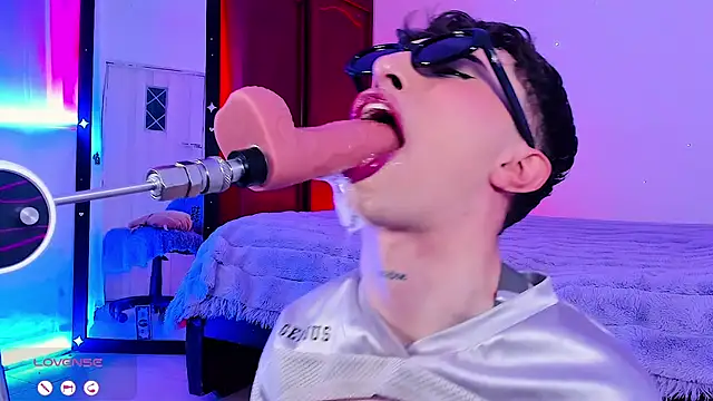 SebastianHiltonのライブXXXチャット