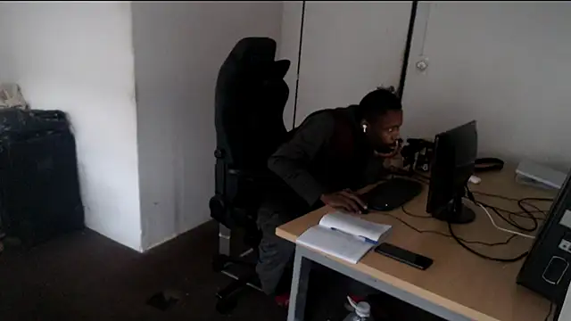 Mastertopdome's Live XXX Chat