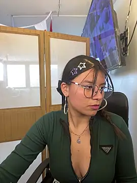 Chantal_Evans7_ Chat XXX in diretta