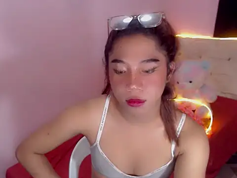 Show modela URsexyLylia na web-kameri