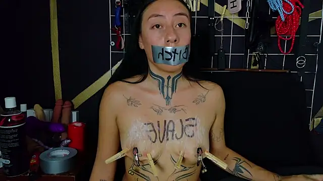 XXX chat uživo modela islan_blue