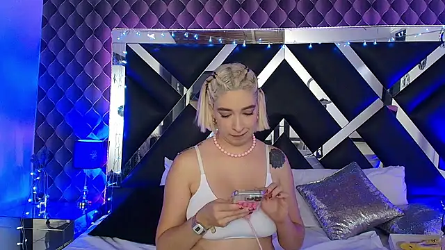 victoriaa_lee_'s Live XXX Chat
