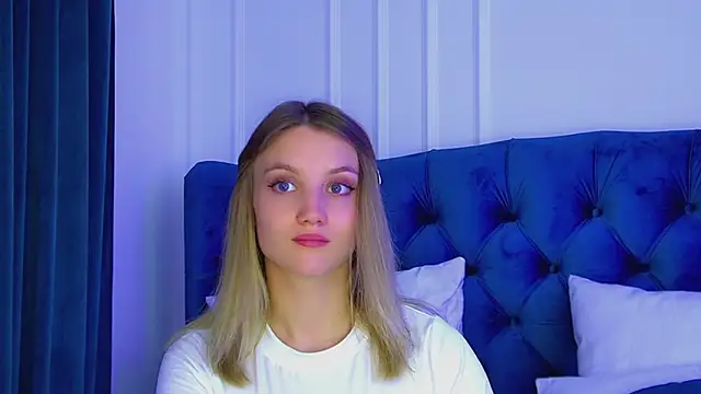 StacyEvances' Live XXX Chat