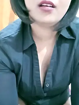 Chat XXX en directo de Queen_Kushi4