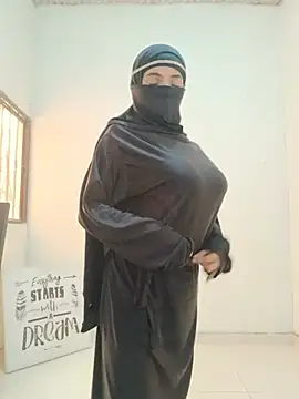 XXX chat uživo modela aminaa_