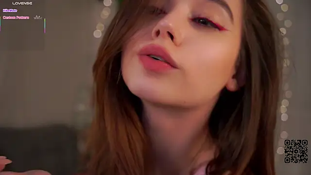 LunaraRada Adlı Modelin Canlı XXX Sohbeti