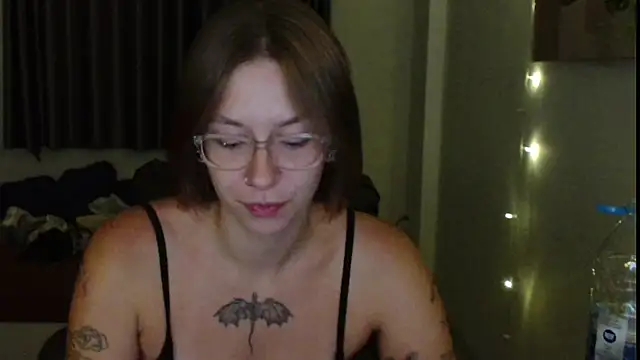 JuicyErika 라이브 XXX 채팅