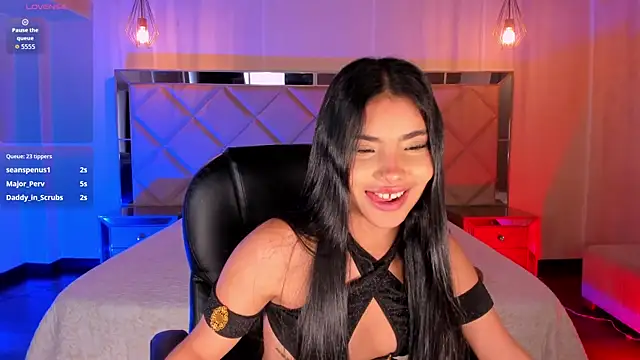 Chat XXX en directo de MiaLaurence
