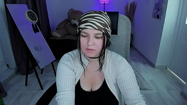 DiaAngell Adlı Modelin Canlı XXX Sohbeti