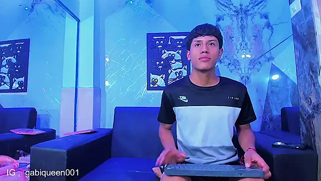 EMILIANO_BLESS Live XXX Chat
