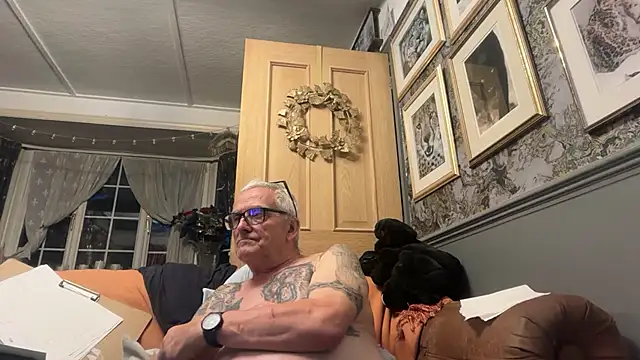 Chat XXX Live poggles
