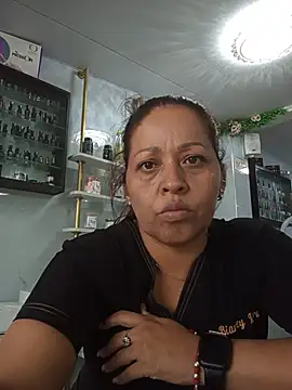 katialatimaecha's Live XXX Chat