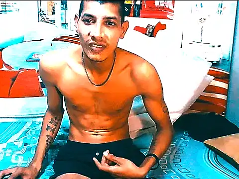 IndianSavageMale Chat XXX in diretta