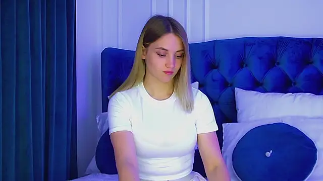 StacyEvances live XXX chat