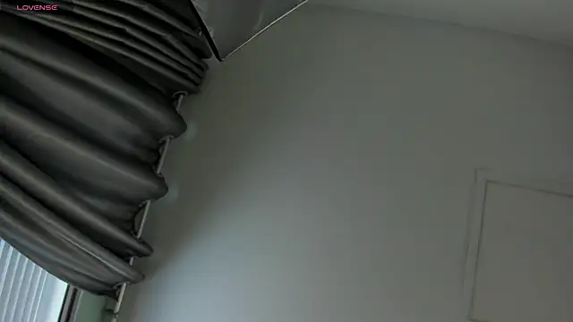 Rousy_moon live XXX chat