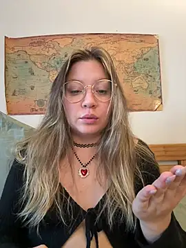 Darling_XXX: διαδικτυακό σόου στην κάμερα