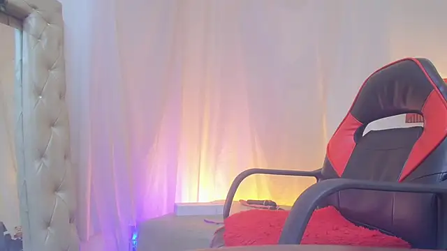 Chat +18 de Aurora_ath ao vivo