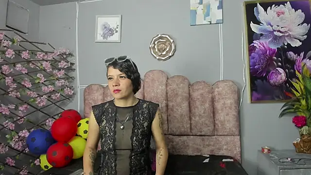 دردشة Sharlotshh الجنسية المباشرة