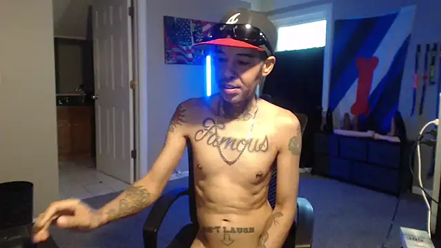 Michigan9000 Live XXX-Chat