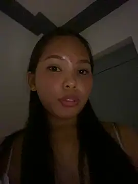 XXX chat uživo modela Bellaahh