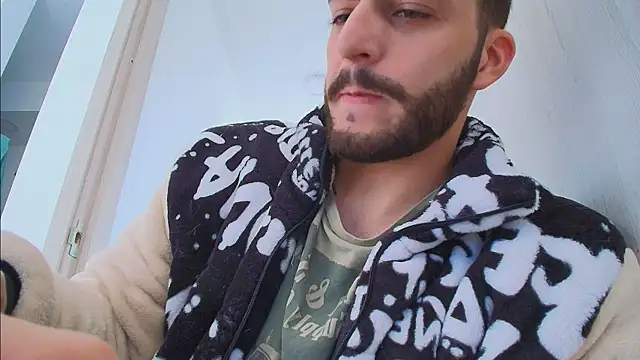 Chat +18 de thomas_gun ao vivo