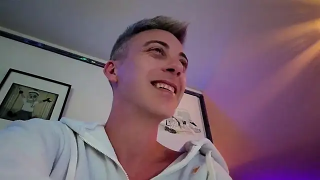1Hugo1 Webcam show