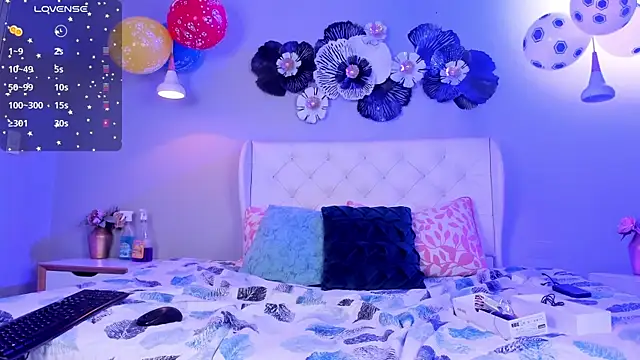 צ'אט XXX בשידור חי של blush_bloom