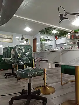 Chat +18 de katialatimaecha ao vivo