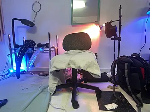 Show de NykkiKnyx666 na webcam