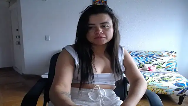 karlagiraldo198 – Naživo XXX chat