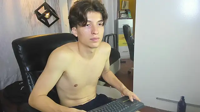 Marcoviolet Live XXX-Chat