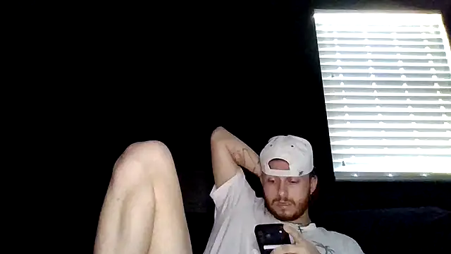 Chat XXX en directo de Mikecloudyhawk
