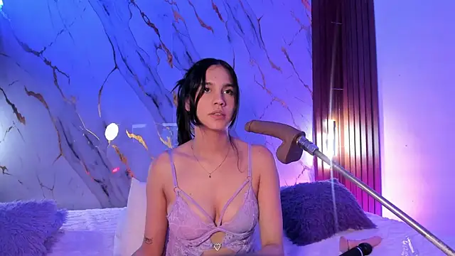 Emmiicute Adlı Modelin Canlı XXX Sohbeti