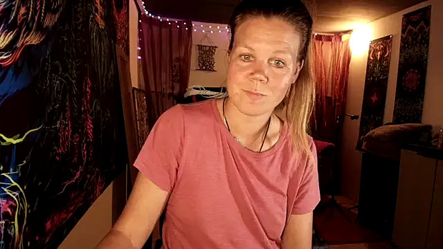 Chat +18 de CallMeMaria ao vivo