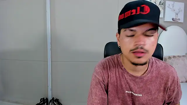 Chat +18 de Briian__ ao vivo