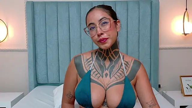 NicoleBlum's Live XXX Chat