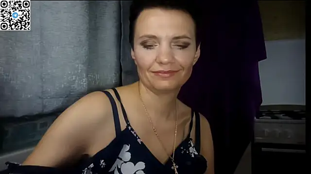 دردشة HotMamaQueen234 الجنسية المباشرة