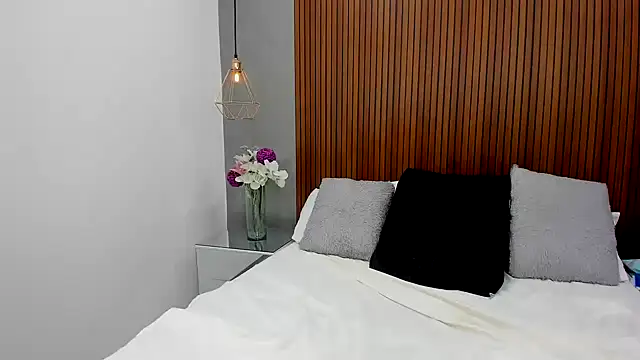 Velvet_Luxx's Live XXX Chat
