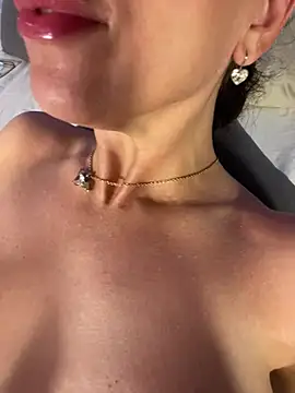 JolieBee 라이브 XXX 채팅