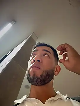 Chat +18 de liam_bronw ao vivo