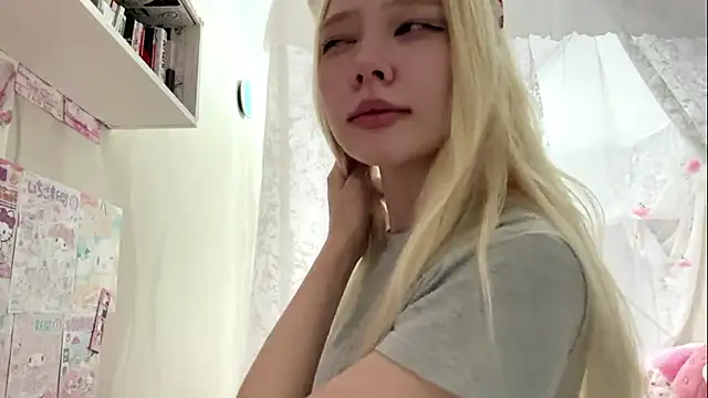 LinaFloww 即時 XXX 聊天