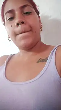 Daila_Lucia élő XXX-chatje