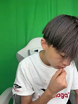DD-101 Live XXX Chat