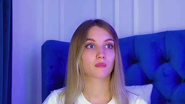 XXX chat uživo modela StacyEvances