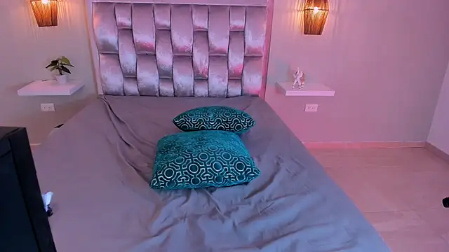Lilith_rousee élő XXX-chatje