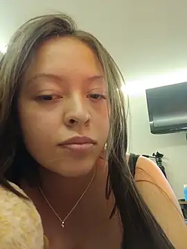 Chatroom XXX en direct de Selene_Amari