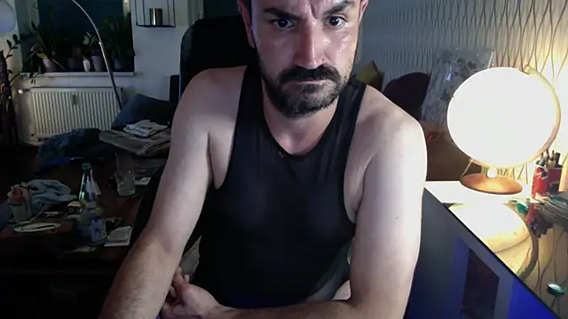 tomz0819's Live XXX Chat