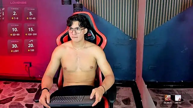 Онлайн чат XXX Axxel_Muscle