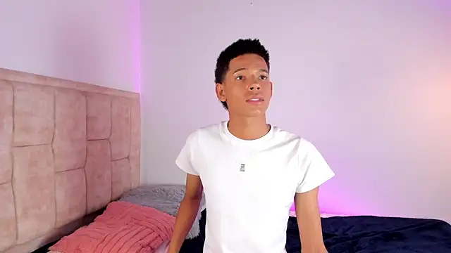 Chat XXX ao vivo de ElliottCooper